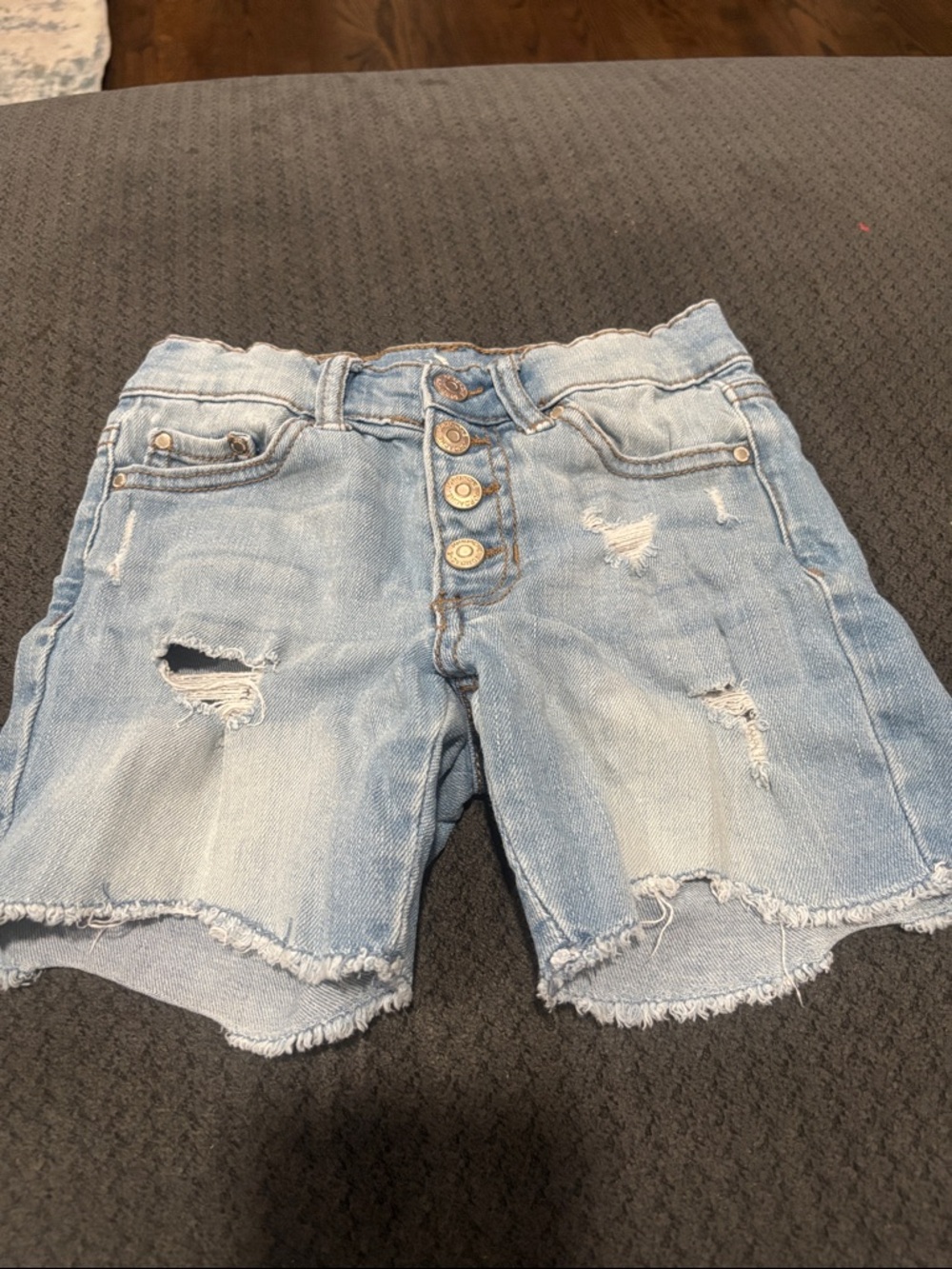 🟢10/$10 - distressed shorts